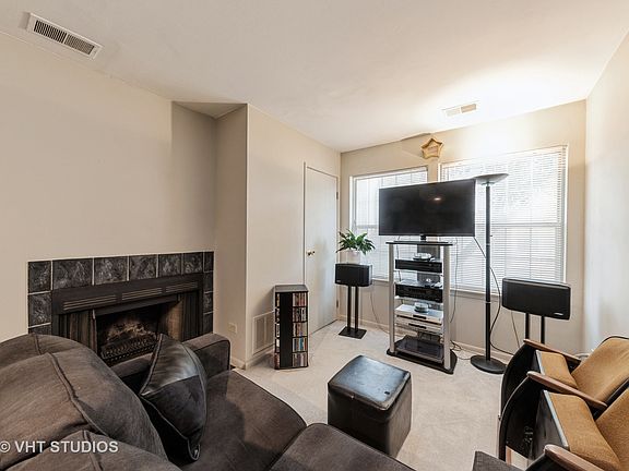 3rd image of 1255 Wyndham Dr APT 107