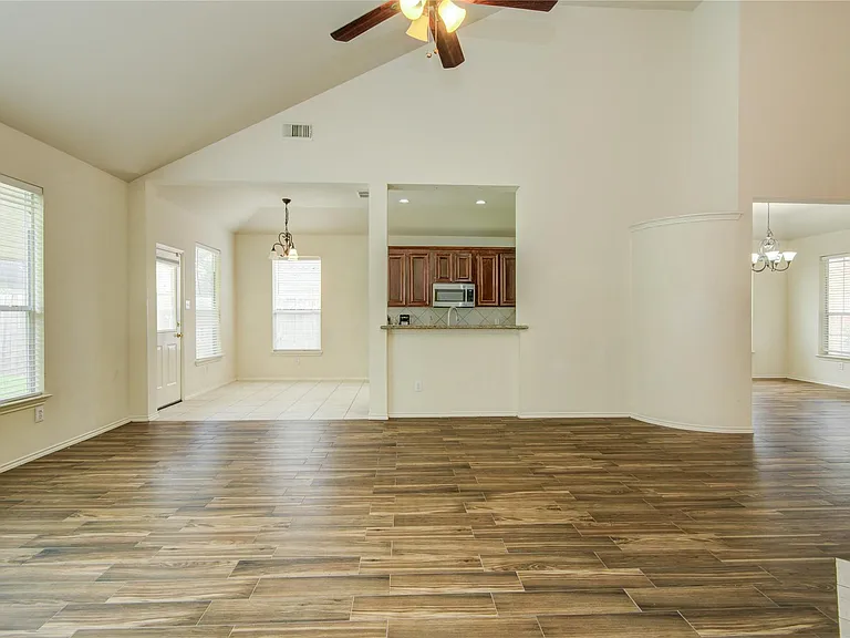21718 Grand Hollow Ln — Photo 6