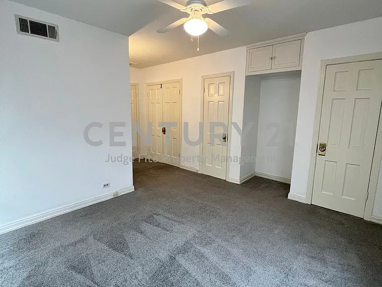 6904 Westchester Dr #4 — Photo 8