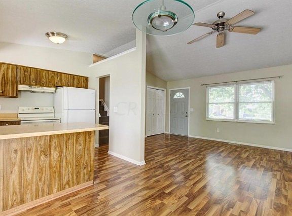 5th image of 1092 Pacific Ct