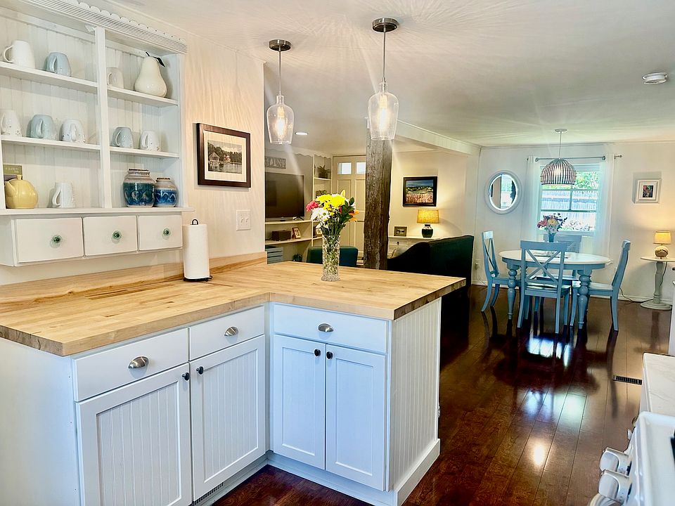 Open concept space that flows into the dining and living room area.