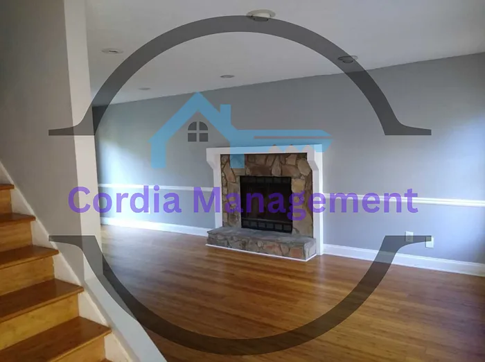 3 bed, 2.5 bath, 1300 sqft, $1,598 — Photo 3