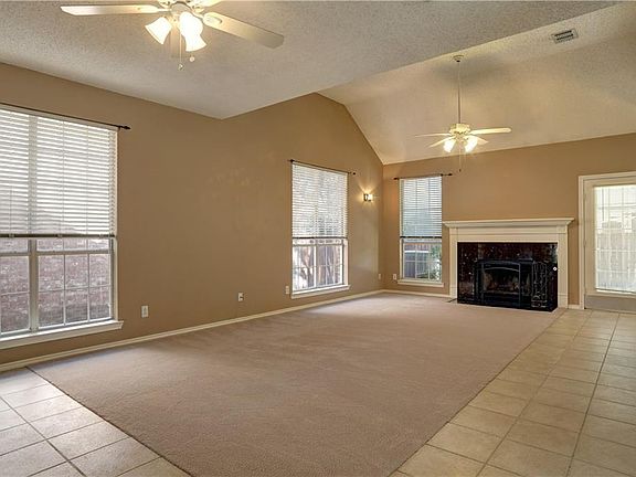3rd image of 915 Golden Grove Dr