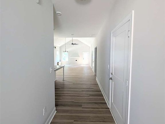 3rd image of 3259 Yorkshire Cir Lot 3259