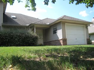 408 N 37th Pl, Rogers, AR 72756