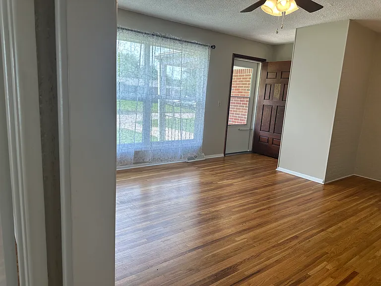 1308 E Alturas St — Photo 15