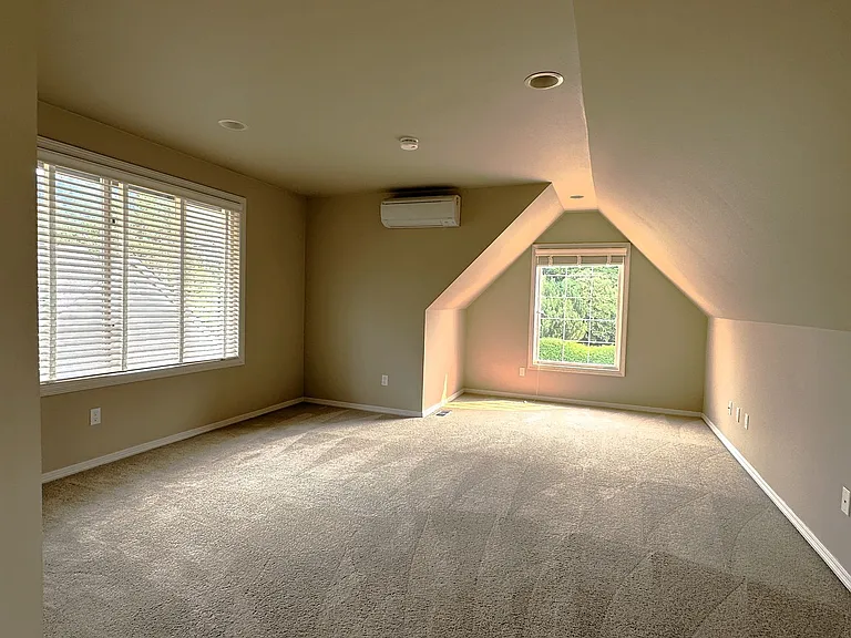 20307 NE 15th Pl — Photo 29