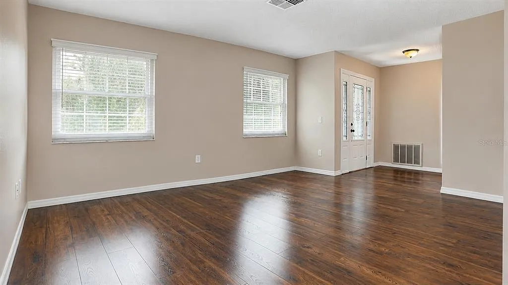 3 bed, 2.0 bath, 1761 sqft, $2,775 — Photo 4