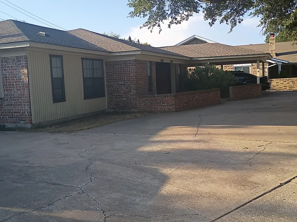 5322 South Dr