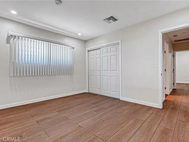6851 Forbes Ave — Photo 23