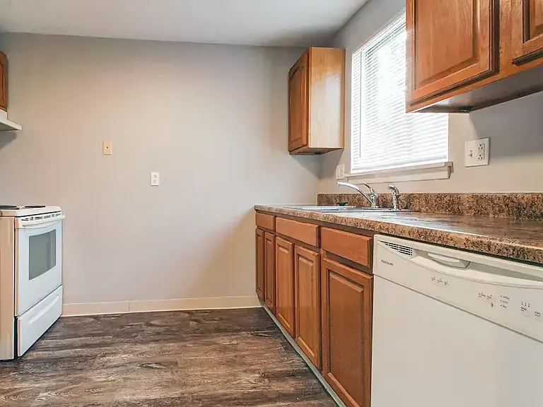 North Dohr Apartments — Photo 23