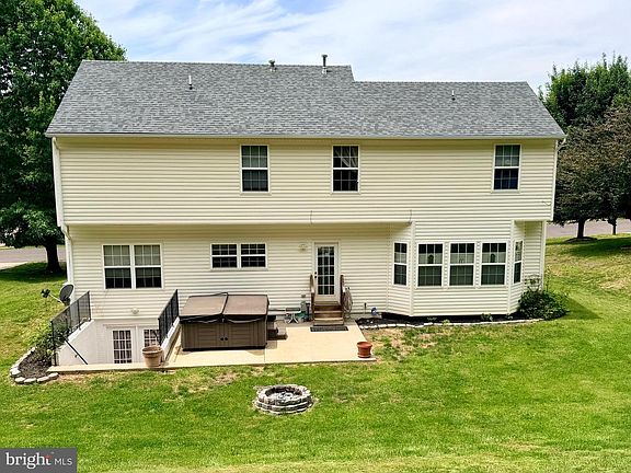 5th image of 1085 Virginia Ave