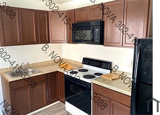3rd image of 1126 Chestnut St