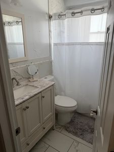 10 Charles St, Merrick, NY, 11566