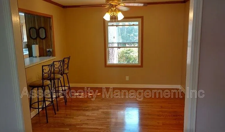 102 Eastwood Dr #1 — Photo 8