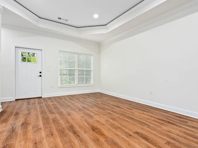 327 Byrd St — Photo 15