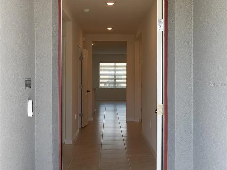 444 Taylor Groves Dr — Photo 4