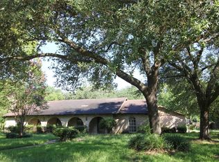 2 Kim Dr, Spring, TX 77373