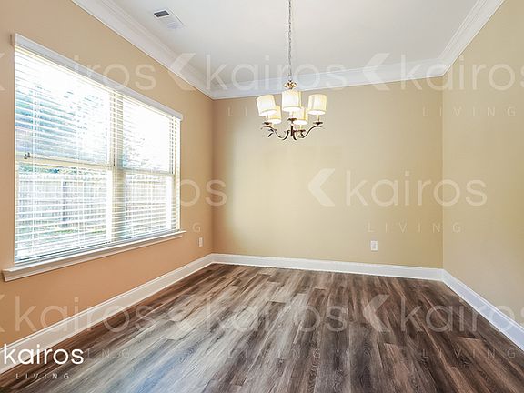 5th image of 2383 Folsom St