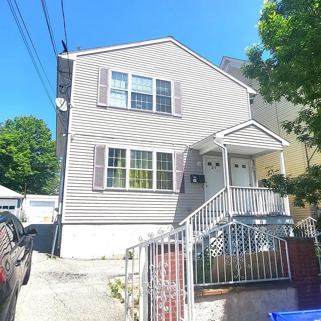**Providence/Smith Hill - Three Bed/1.5 Bath - $2,295** — Photo 1