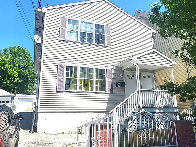 27 Felix St #2 — Photo 1