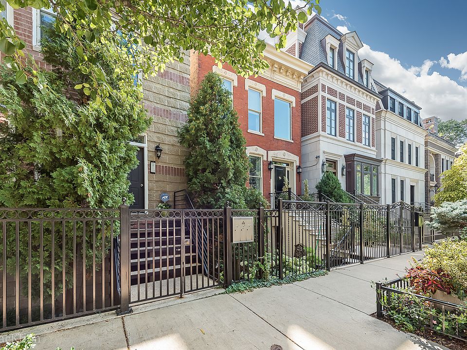 1st image of 1709 N Dayton St #3