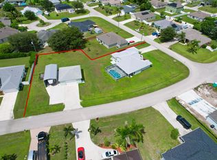 350 SW Alcan Dr, Port Saint Lucie, FL 34953