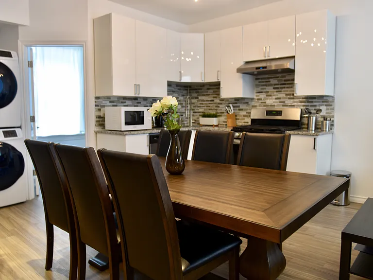 458 Gladstone Ave — Photo 5