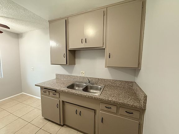 3rd image of 9949 Ramona St #12