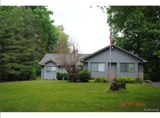 11475 Narin Dr, Brighton, MI 48114