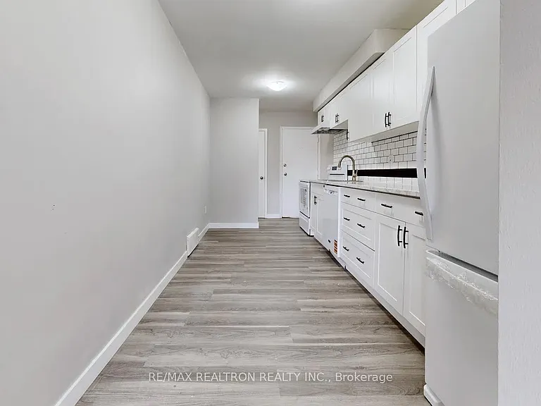 362 Elgin Ct #3 — Photo 8