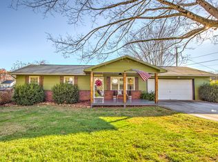 136 Liles Ln, Rocky Top, TN 37769