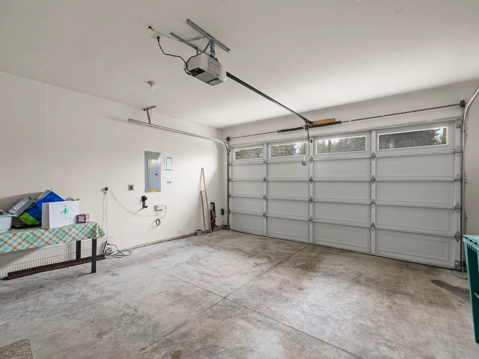 5 bed, 2441 sqft, $6,500 — Photo 1