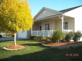 21005 Schofield Dr, Gretna, NE 68028