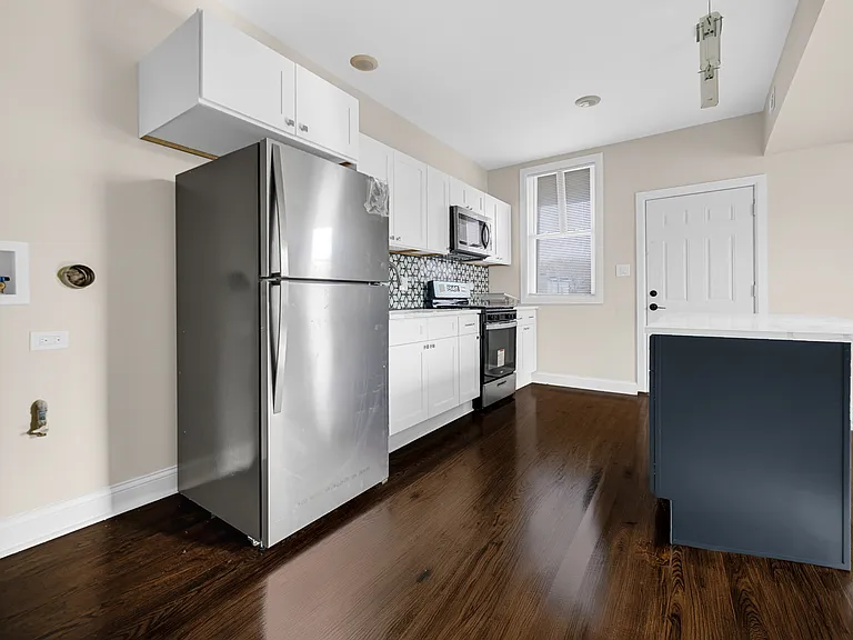 7011 S Prairie Ave #2 — Photo 12