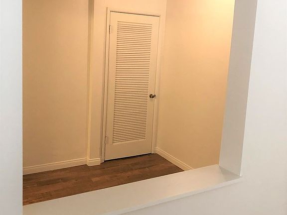 5th image of 11047 Hesby St APT 2