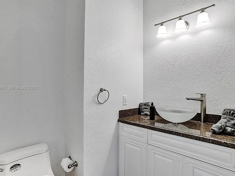 13751 Pine Meadow Ct — Photo 70