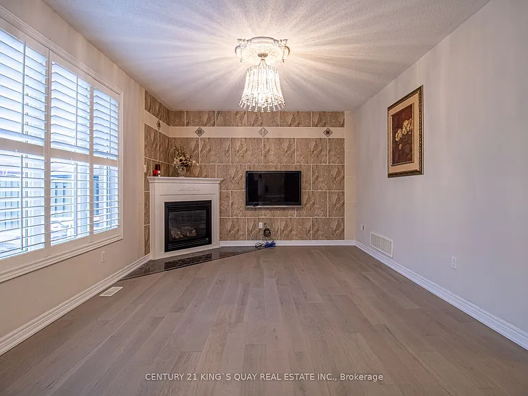 6 Messina Ave — Photo 14
