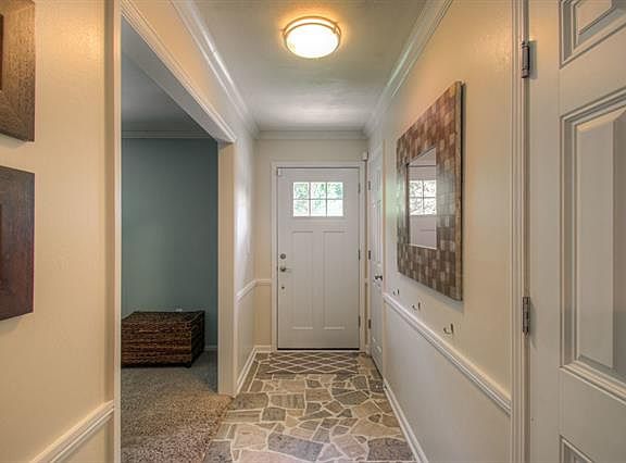 5th image of 7816 W 98th St
