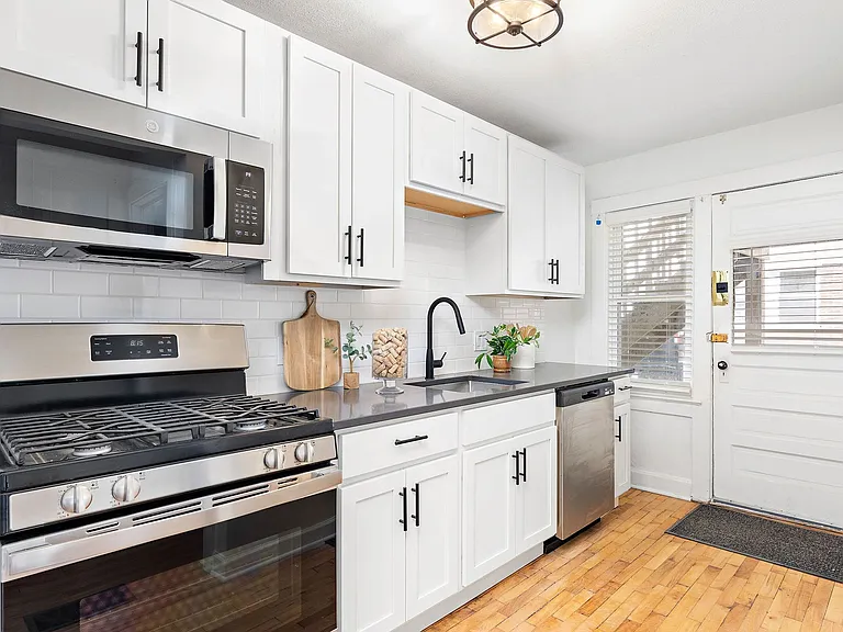Muehlebach Apartments — Photo 5