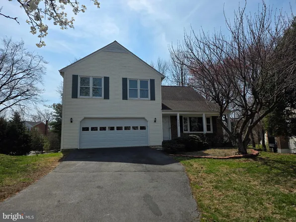 2220 Cedar Mill Ct, Vienna, VA 22182