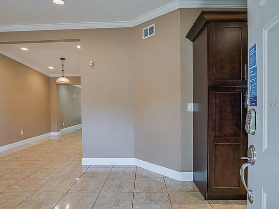 5th image of 104 Hays Dr