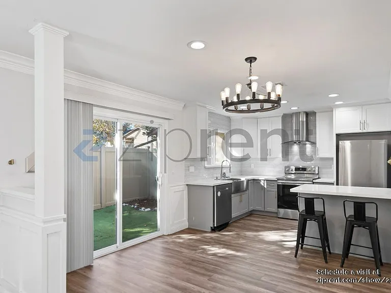 686 Whitewater Ct — Photo 8