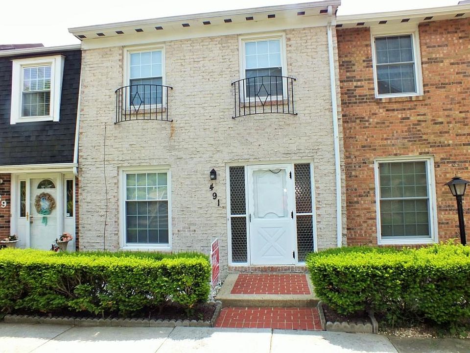1st image of 491 Clairbrook Ave