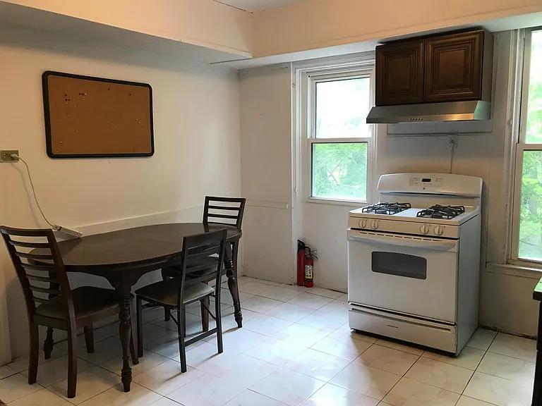 114 Stewart Ave — Photo 12