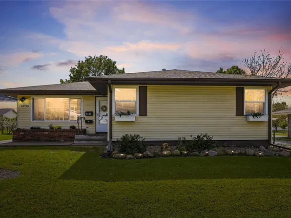 2235 1st Ave, Marion, IA 52302