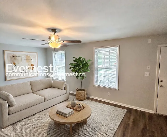 208 Glenrose Ct — Photo 2