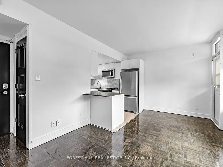 70 Spadina Rd #102 — Photo 4