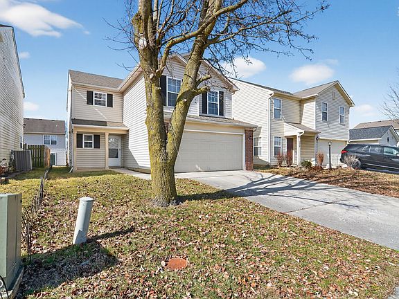 2nd image of 3932 Roundwood Dr