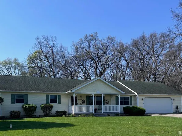 4693 E Sunset Dr, Syracuse, IN 46567